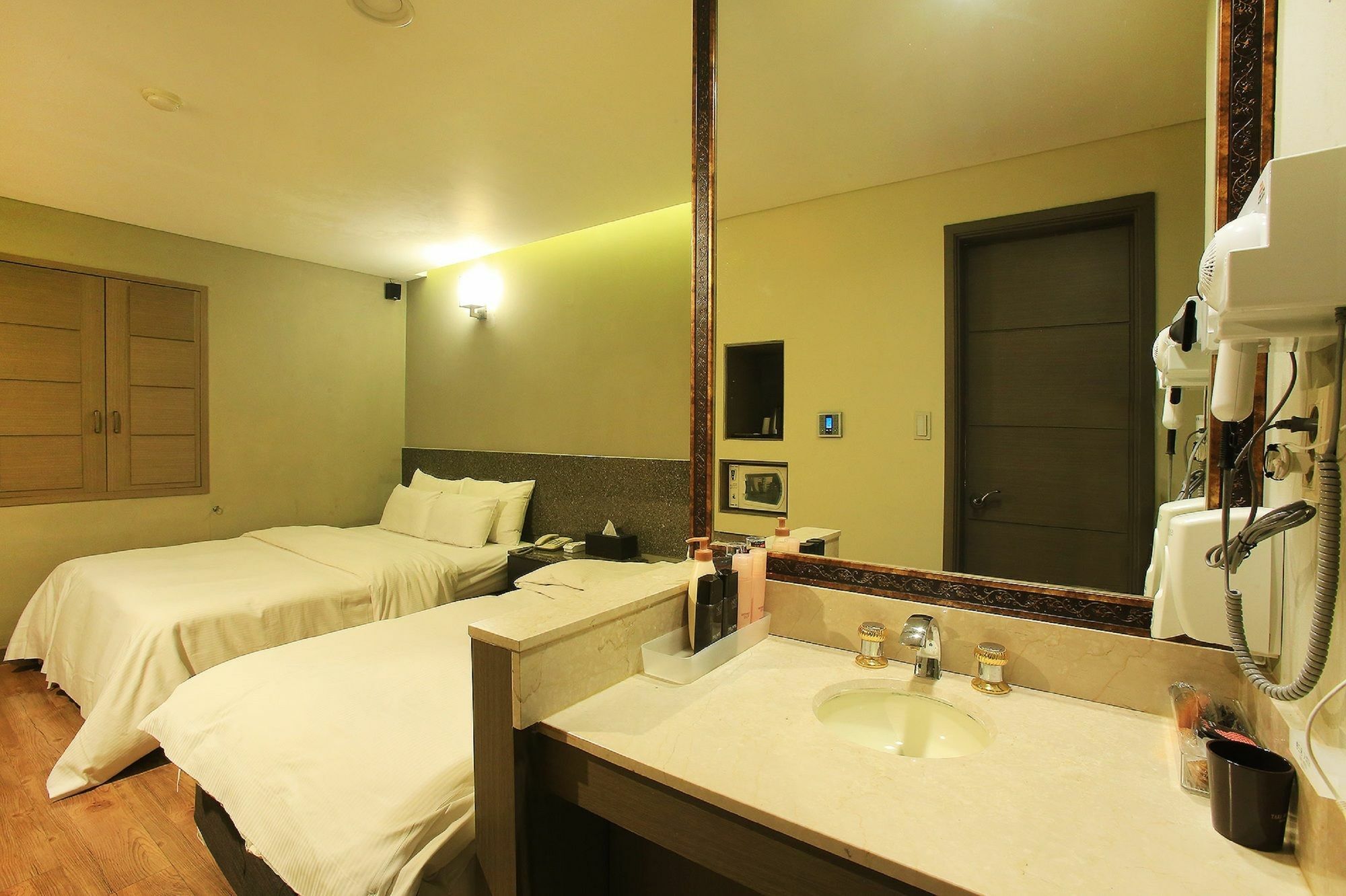 Tara Hotel Seul Esterno foto